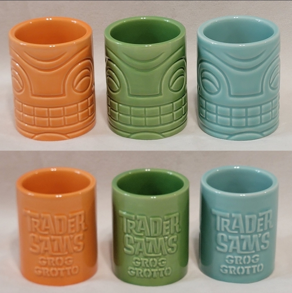 Disney World Trader Sams Grogs Grotto Rum Flight Tiki Shot Glasses